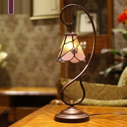 Lampe de table en vitrail...