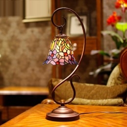 Lampe de table en vitrail...